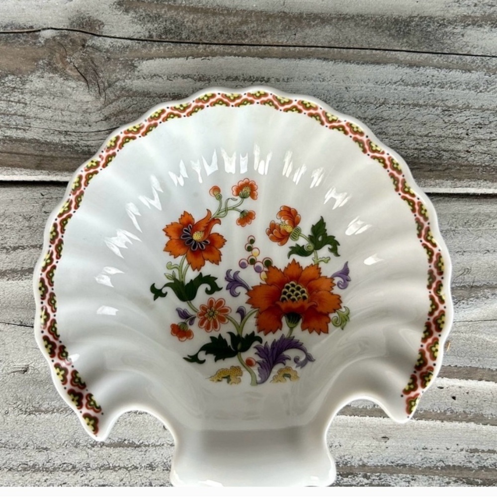 Limogues France Scalloped Porcelain Dish with Orange Floral Detail - Picture 3 of 8
